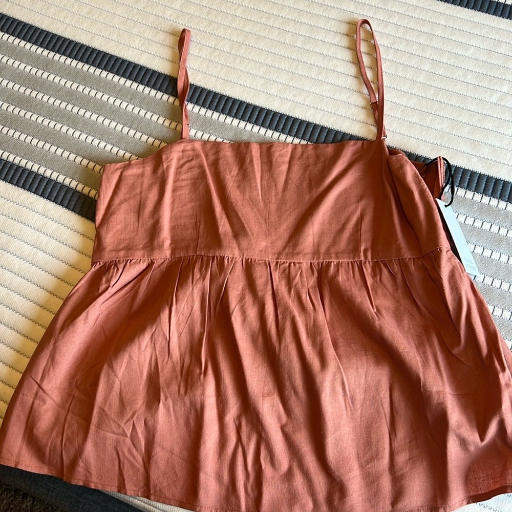 Vici/things in between tank top
